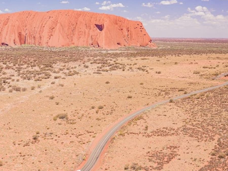 Parque Nacional Uluru-Kata Tjuta: Tour de un día desde Ayers Rock + BBQ al atardecer