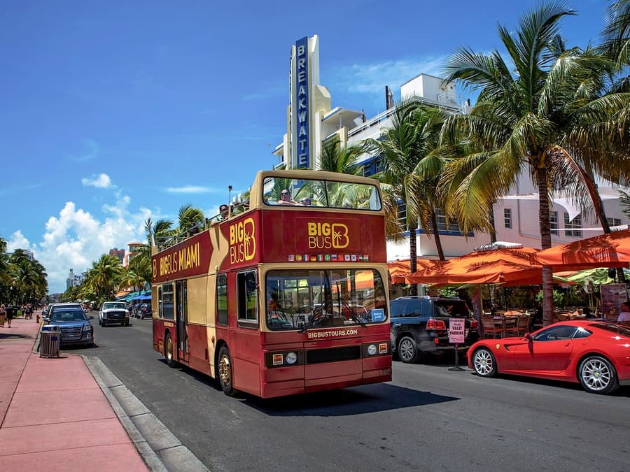 Kombiticket (30% sparen): Miami Bustour + Tickets für Millionaire's Row Kreuzfahrt