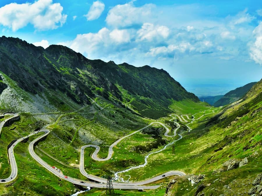Transfagarasan, Targoviste & Kastil Poenari: Perjalanan Sehari dari Bucharest