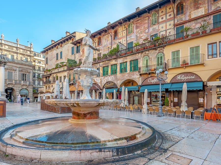 Verona Walking Tour with Arena Skip-the-Line Tickets