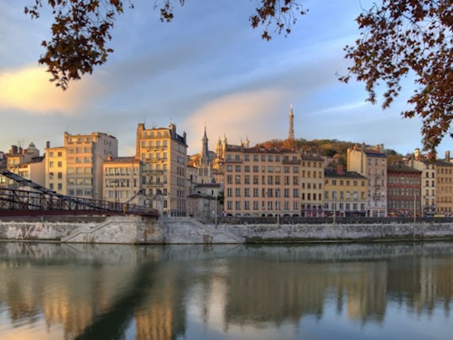 Lyon City Card