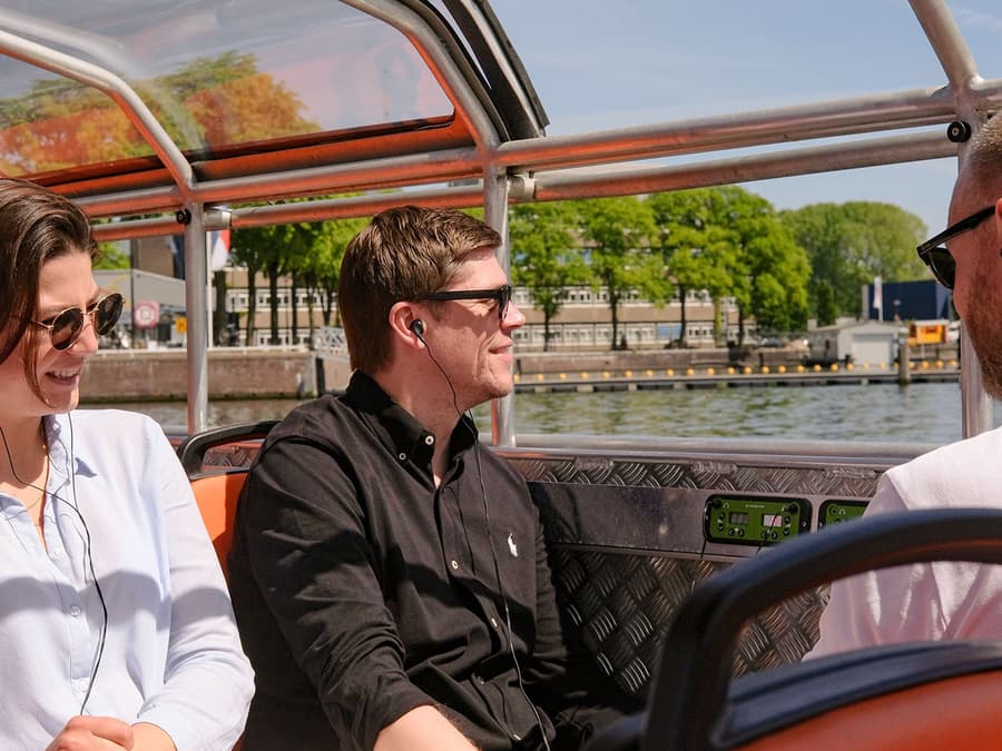 Amsterdam: 1-Hour Semi-Open Electric Boat Cruise