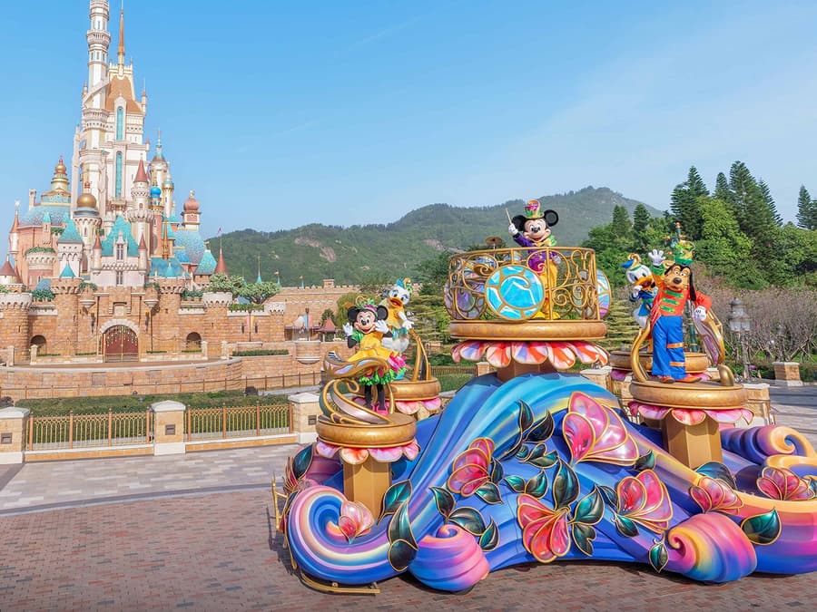 Disneyland: 1-Day Entry Ticket + Premier Access (Skip Waiting Lines)