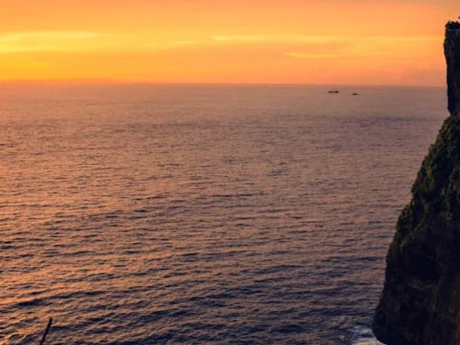 Suluban Beach, Uluwatu & Kecak Dance Sunset Tour