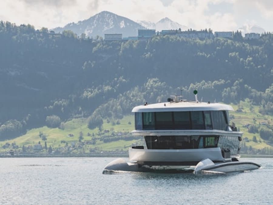 1-stündige Katamaran-Kreuzfahrt auf dem Vierwaldstättersee