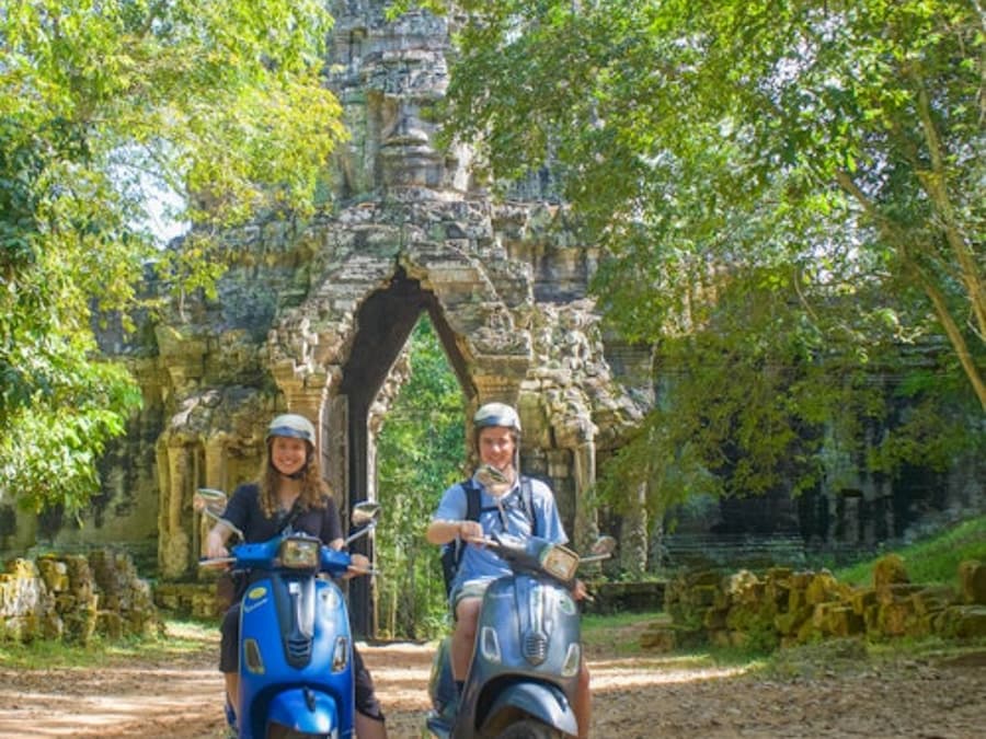 Angkor Adventure Vespa Tour