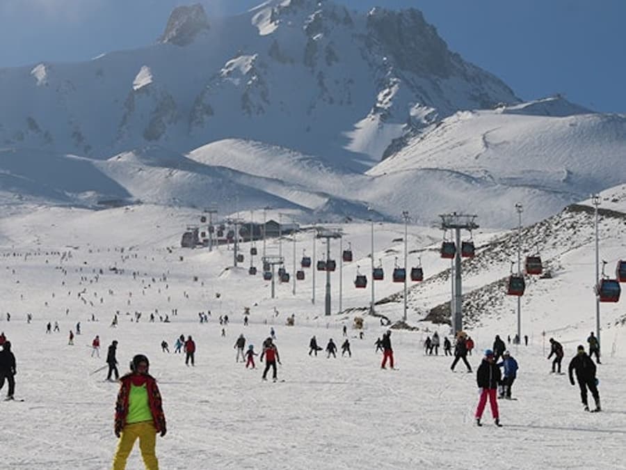 Cappadocia: All-Inclusive Full-Day Ski Experience