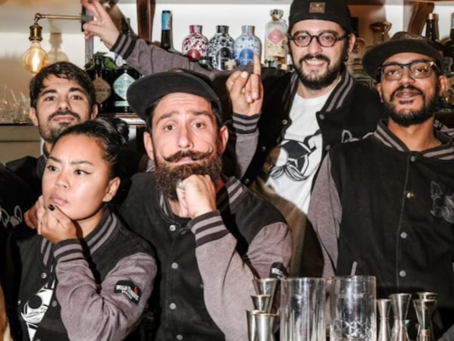 Catania: Guided Italian Pub Crawl