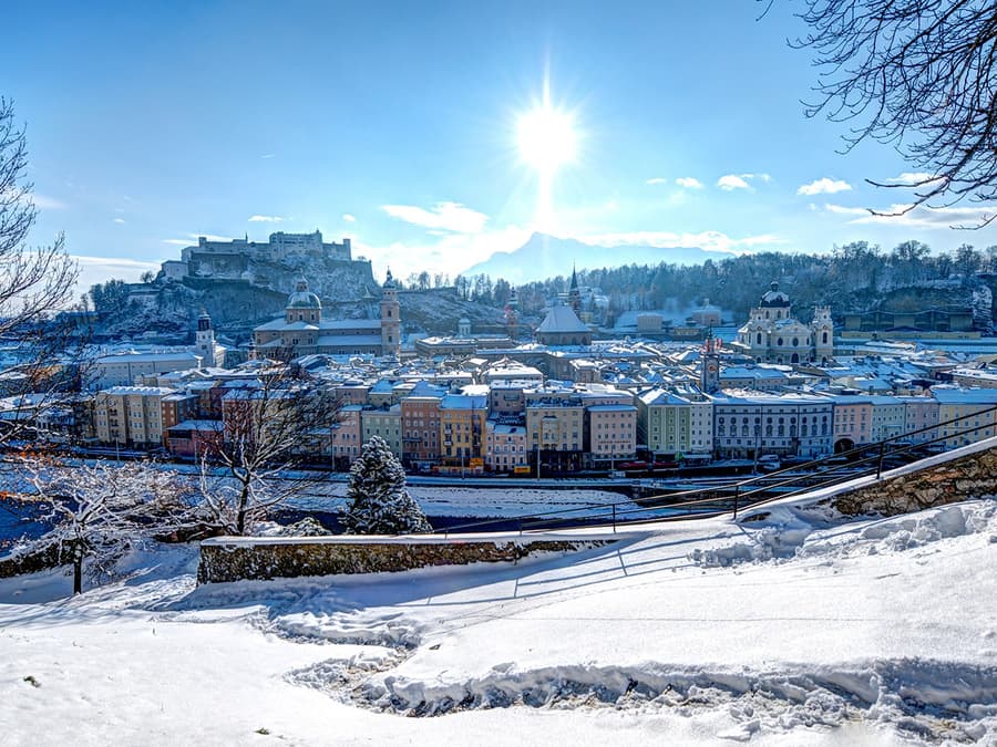 From Vienna: Salzburg Day Trip by Bus