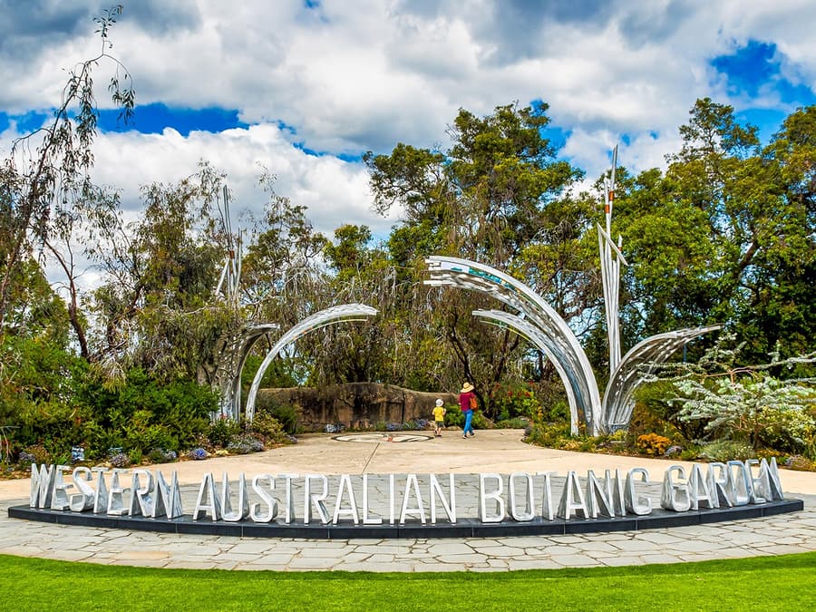 Perth Hop-on-Hop-off Bus Tour