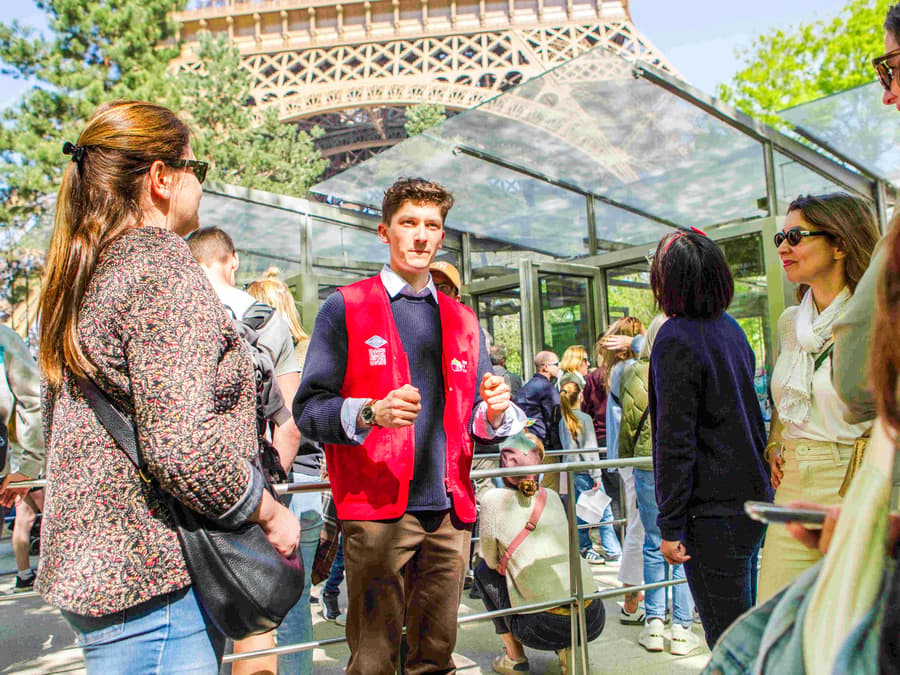 Illumination Tour of Paris and Eiffel Tower 2nd Floor (Reserved Access)