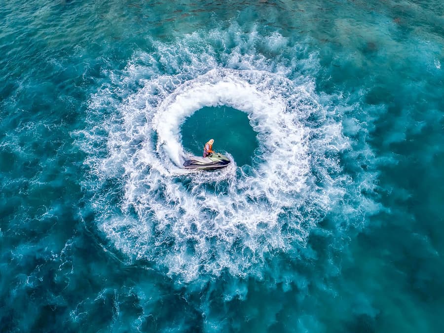 From Pattaya: Koh Larn Island Day Trip with Beach Activities & Drone Photos
