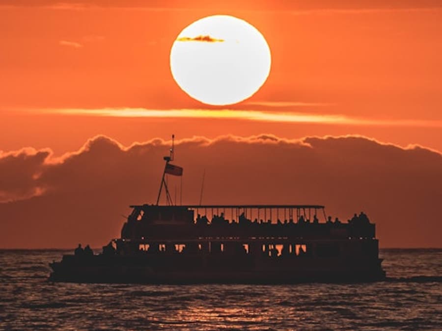 Newport Beach: 90-Min Sunset Cruise