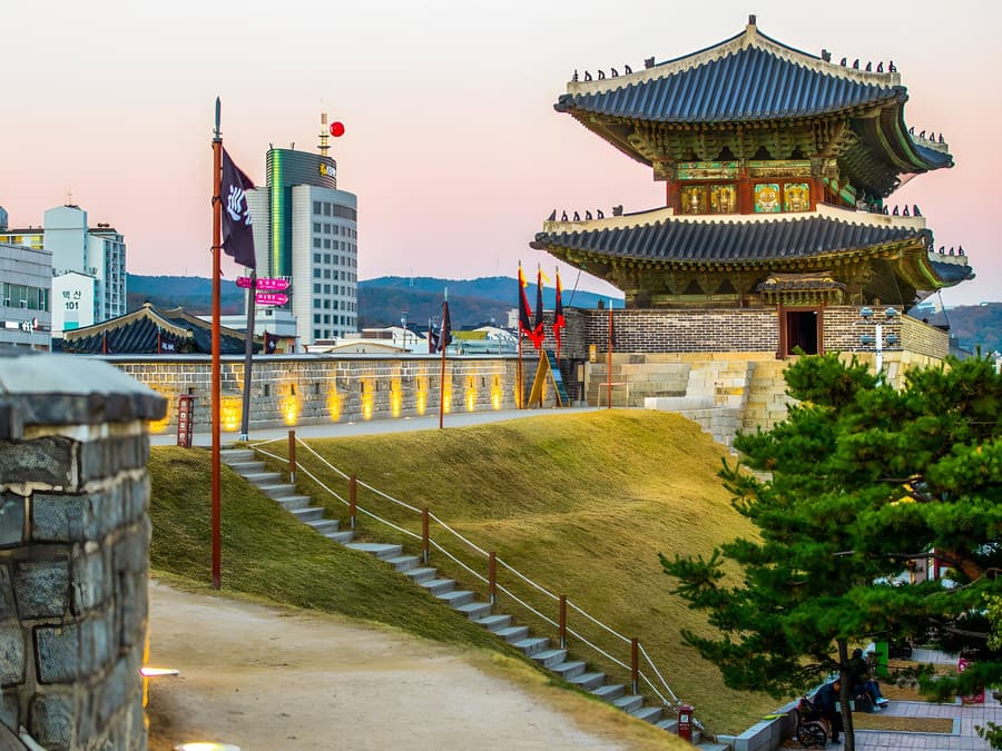 Tour de dia complet a Suwon Hwaseong amb el Poble Folklòric Coreà