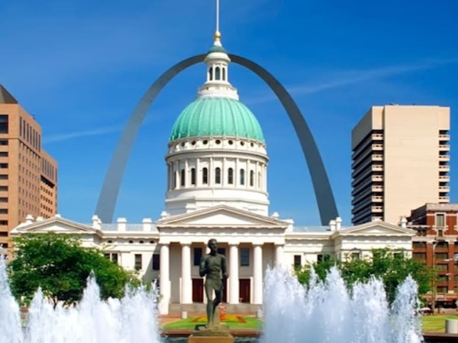 The Gateway Arch: Small Group Guided Tour