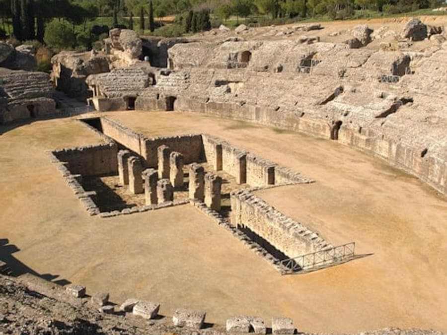 Ruínas Romanas de Itálica e Mosteiro Medieval: Tour Guiado + Transporte de Sevilha