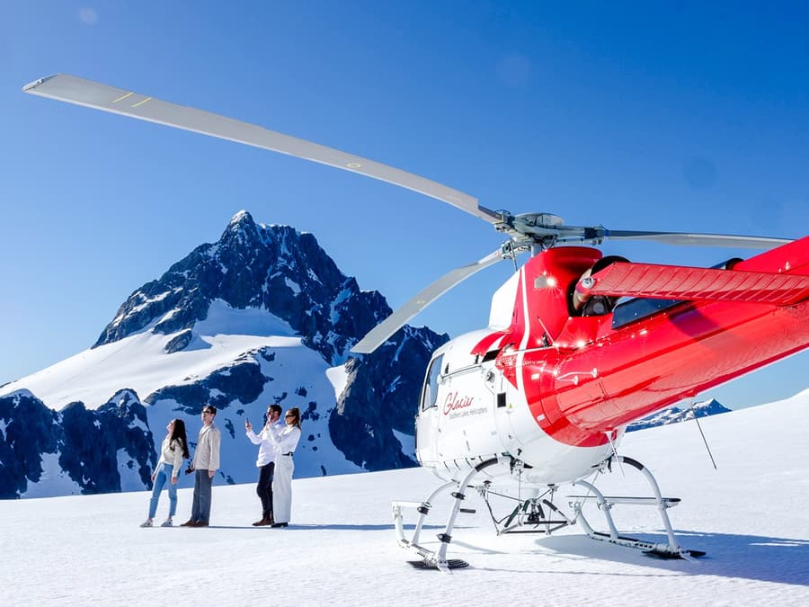 Desde Queenstown: Tour en Helicóptero de 2.5 Horas por Milford Sound