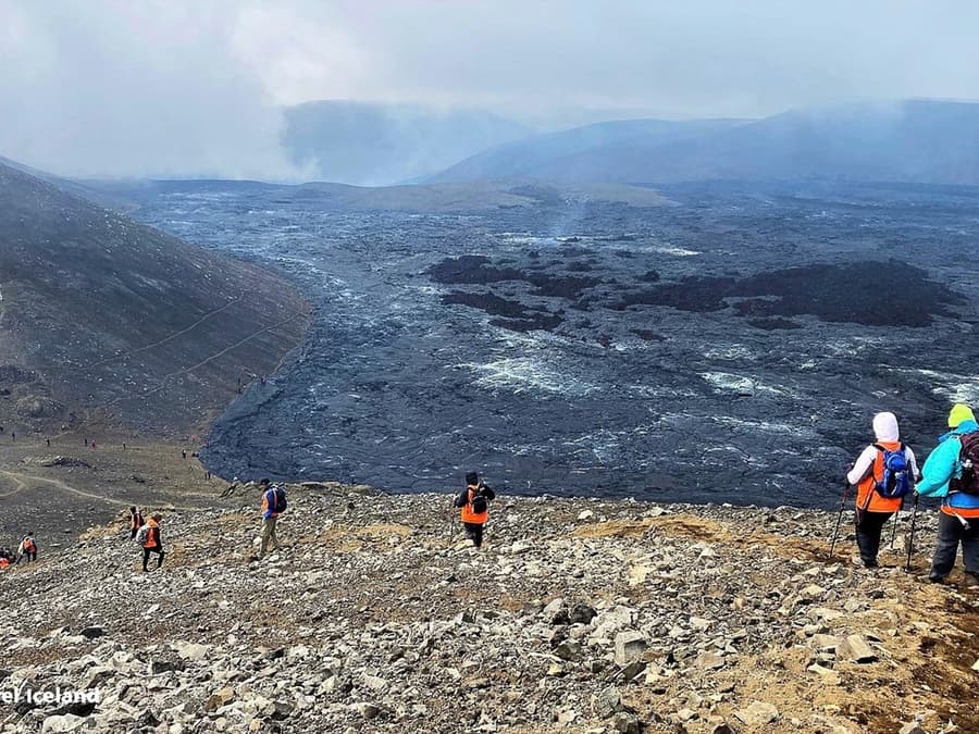 Reykjavik: Full-Day Guided Hike of Reykjanes & Volcanic Eruption Sites with Transfers