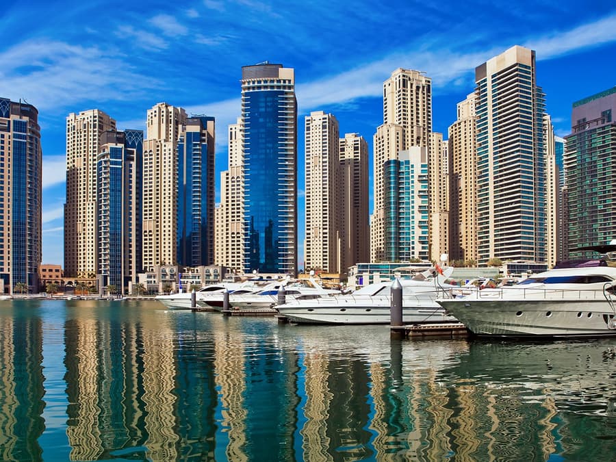 Dhow Cruise Dinner in Dubai Marina with Live Entertainment