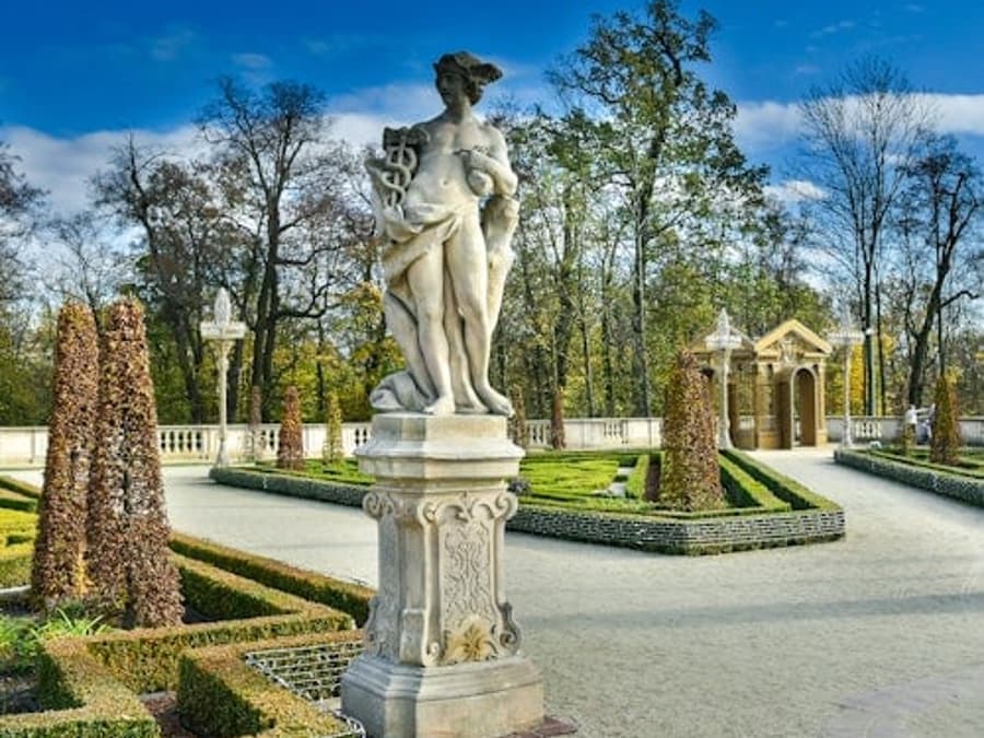Wilanów Palace: Skip The Line Ticket + Private Guided Tour
