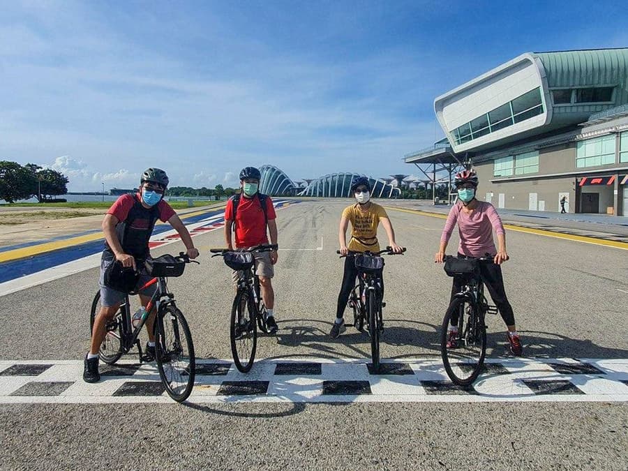 Guided Bicycle Food Tour in Singapore
