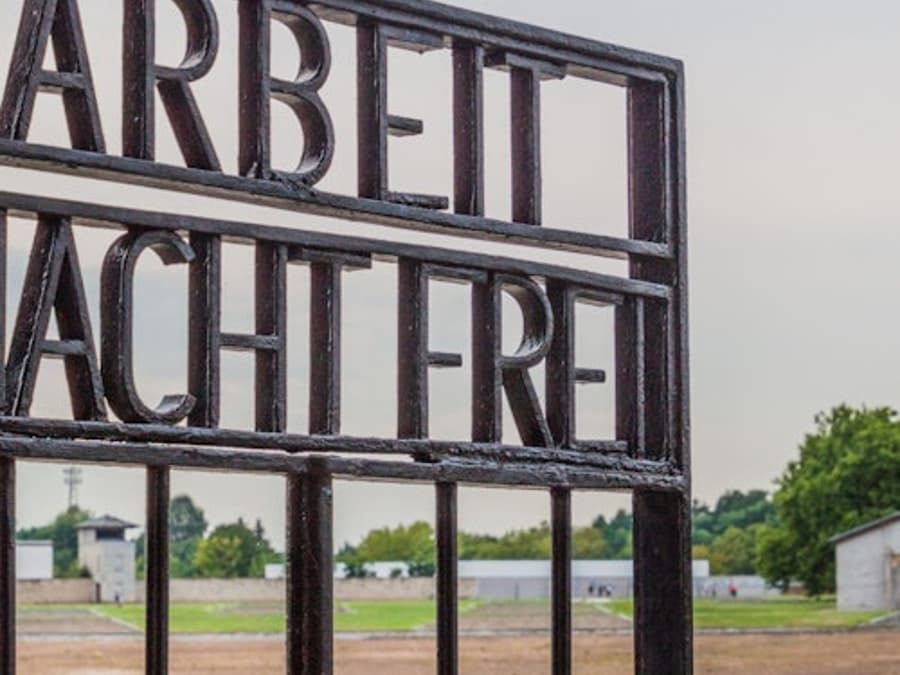 Memorial del Camp de Concentració de Sachsenhausen: Visita Guiada + Transport