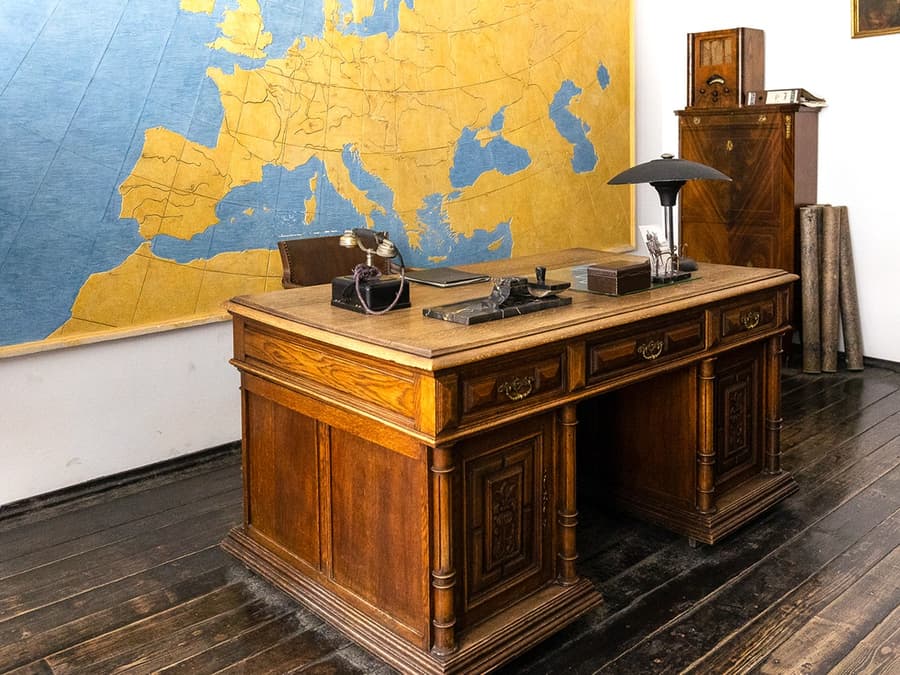 Oskar Schindler’s Factory & Ghetto Guided Tour