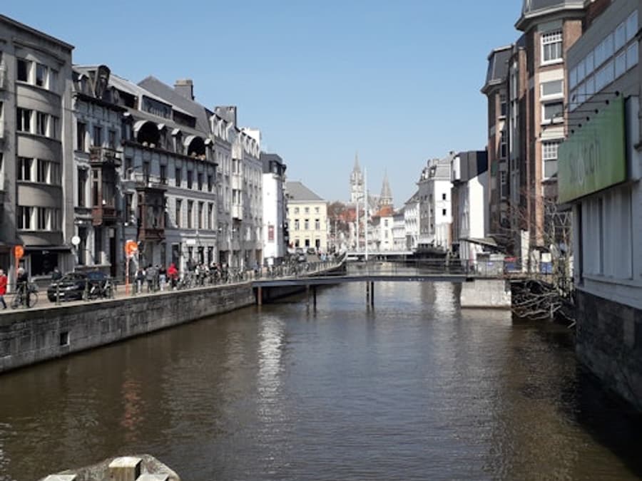 Ghent: City Tour and Beer Tasting + Canal Cruise