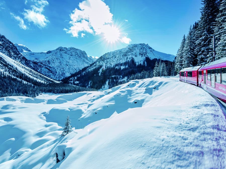 Von Mailand: Ganztägige Tour nach St. Moritz mit dem Bernina-Express