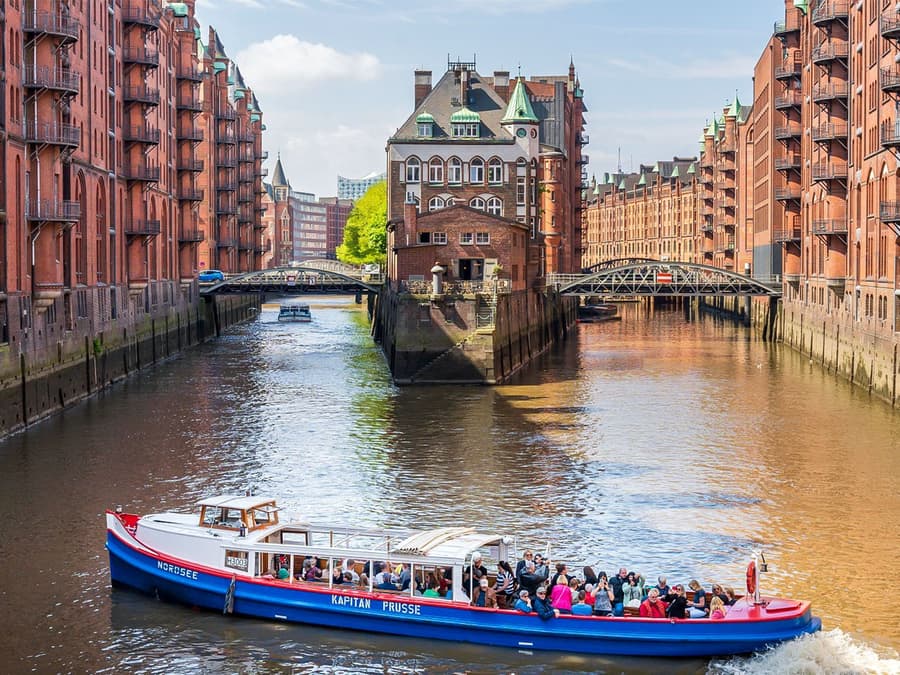 Visita en vaixell per Hamburg amb comentari en directe