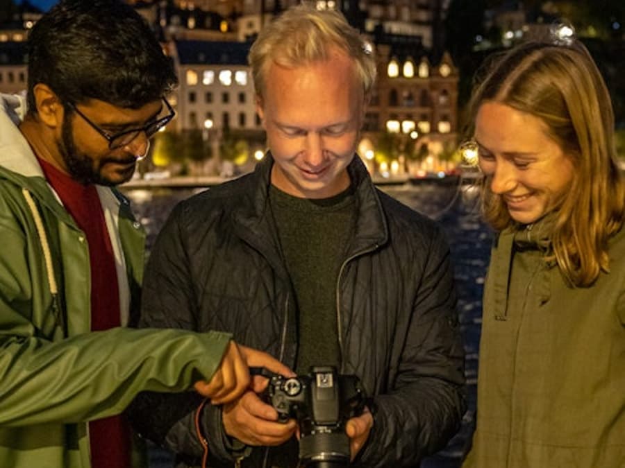 Stockholm: Guided Night Photo Walk Tour