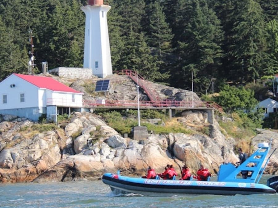 Vancouver: Sightseeing Bus & Boat Tour with Granville Island Market