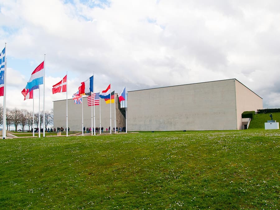 Caen: Memorial Museum Ticket & D-Day Landings Audio Guide
