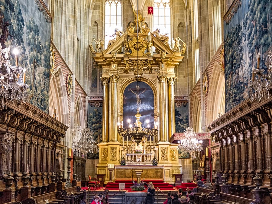 Castelo de Wawel, Catedral e Tour Guiado pela Mina de Sal de Wieliczka com Almoço