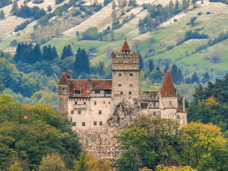 Bran Castle & Peleș Castle from Bucharest