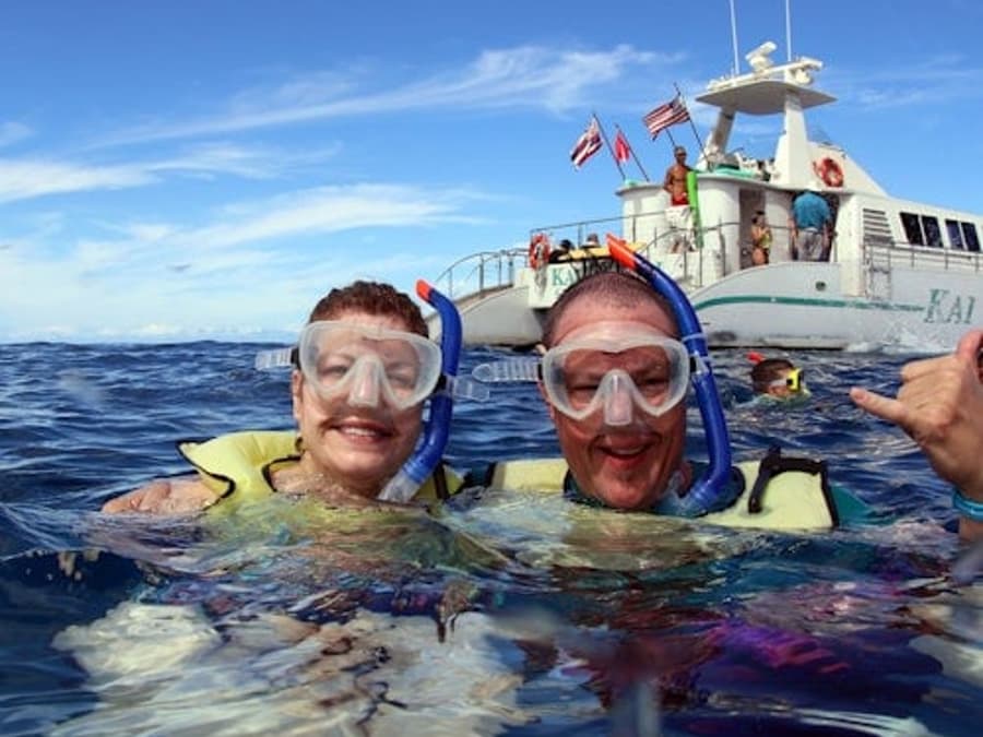 Oahu: Guided Dolphin Watching Sunset Cruise + Snorkeling + Buffet