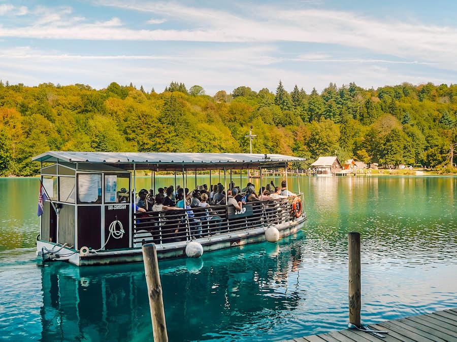 Vanuit Split: Dagtrip naar Nationaal Park Plitvicemeren met Optie voor Gids