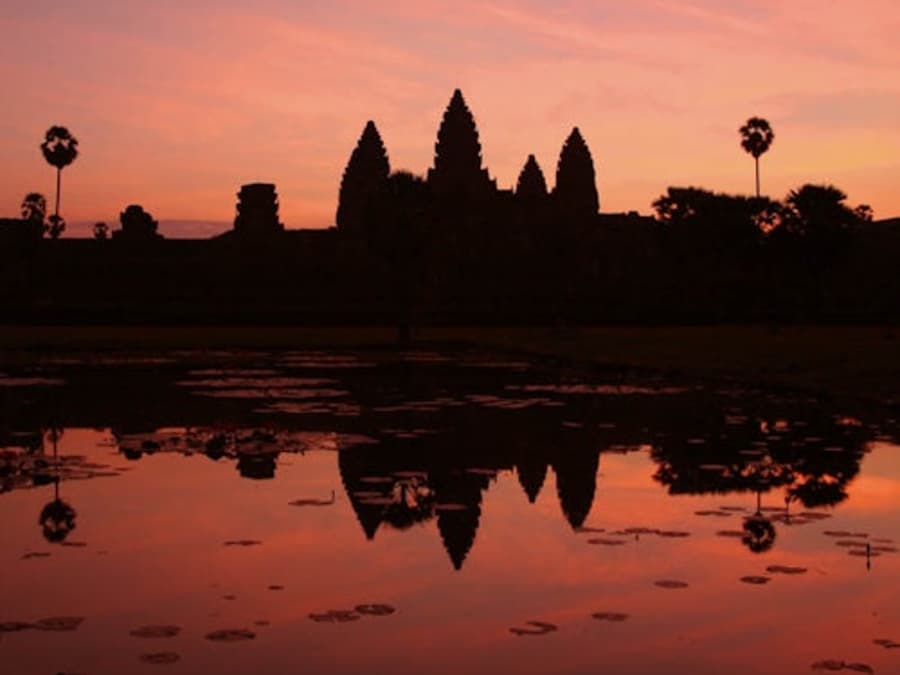 Angkor Sunrise Vespa Tour