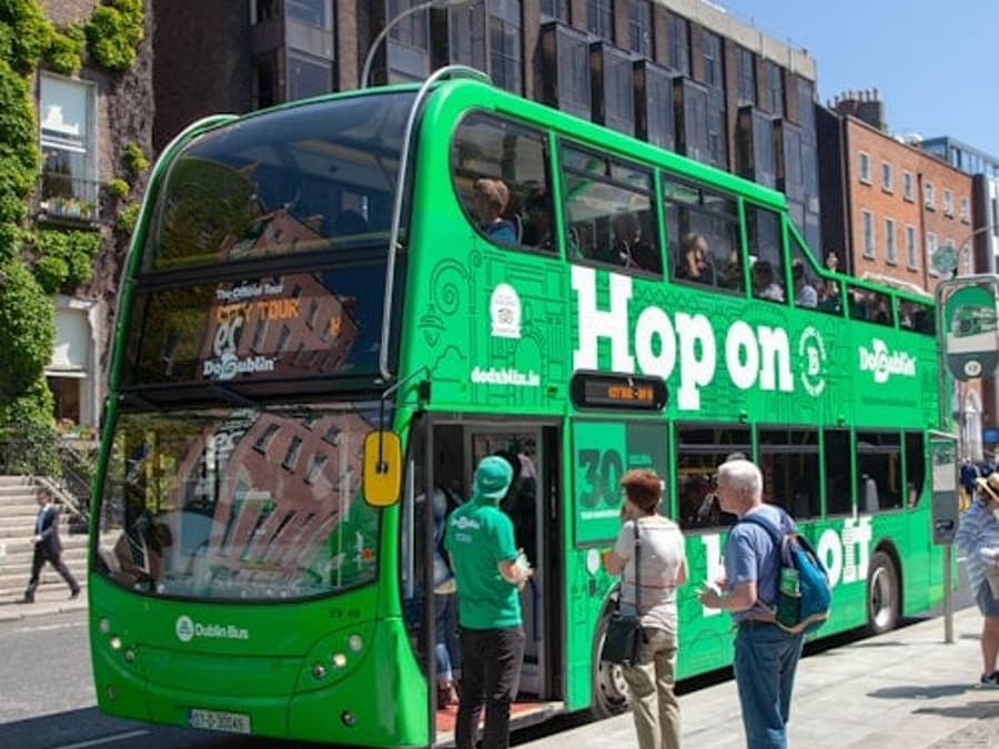 DoDublin: Hop-On Hop-Off Bus Tour + Live Guide