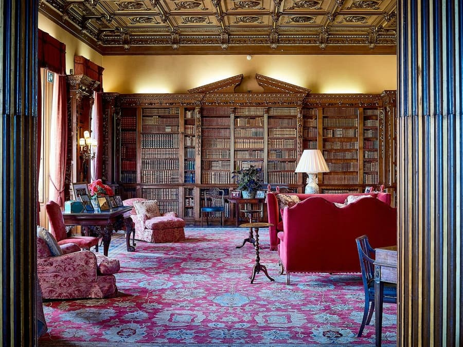From London: Downton Abbey Tour and Walking Tour of Oxford