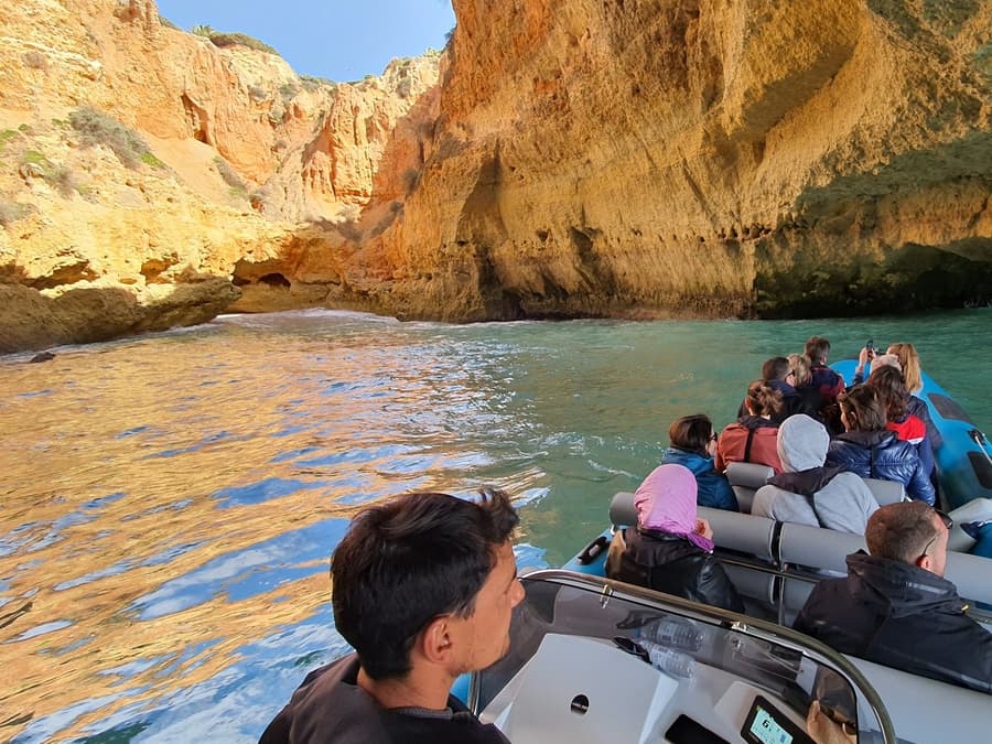 Benagil Caves & Praia da Marinha: Boat Tour from Portimão