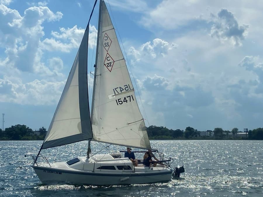 Private Sailing Tour on Lake Fairview