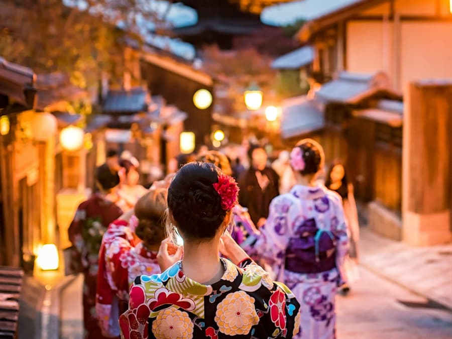 Gion Kyoto: 3-Hr Small Group Guided Walking Tour