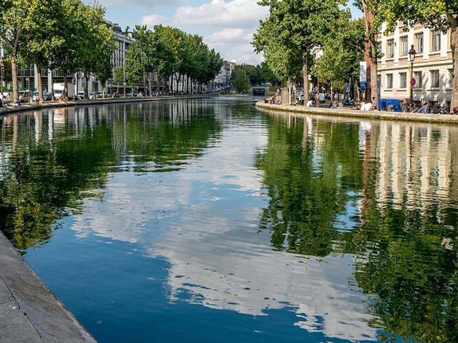 Seine River: Canal Saint-Martin Cruise from Musée d'Orsay to Parc de la Villette