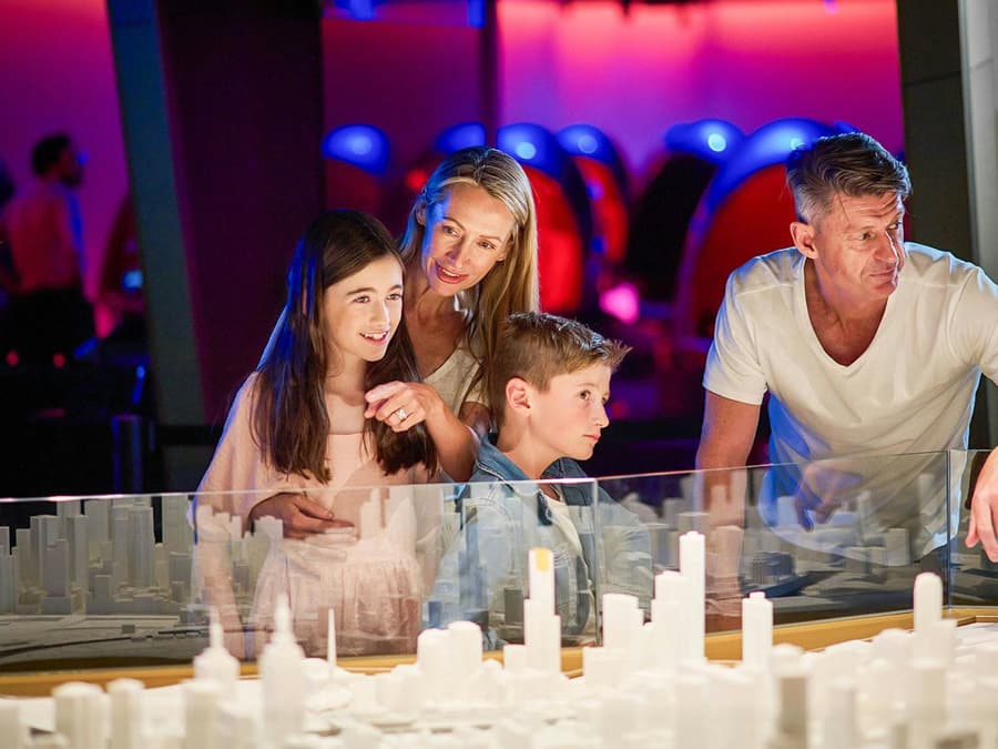 Melbourne Ultimate Skydeck Package: VR Experience, The Edge and Bar Voucher