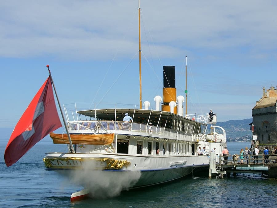 3-Hour Roundtrip Cruise from Lausanne