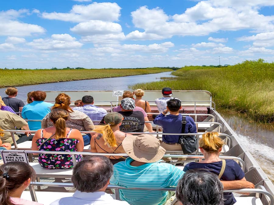 Everglades National Park: Safari Park Airboat Tour with Transportation from Miami
