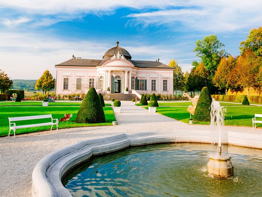 From Vienna: Wachau, Melk Abbey & Danube Valley Day Trip