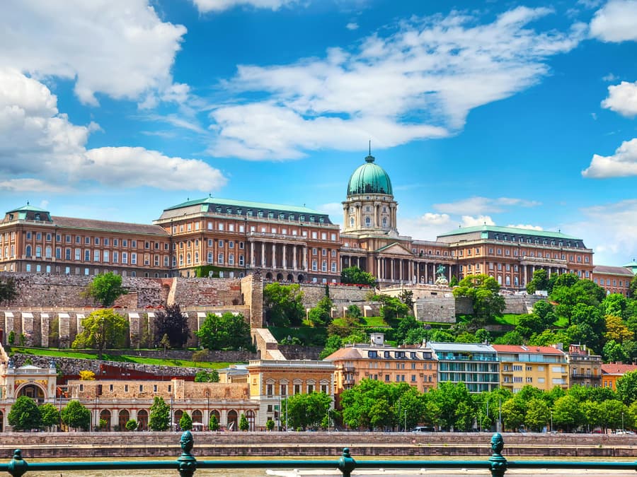 Buda Italian Guided Walking Tour
