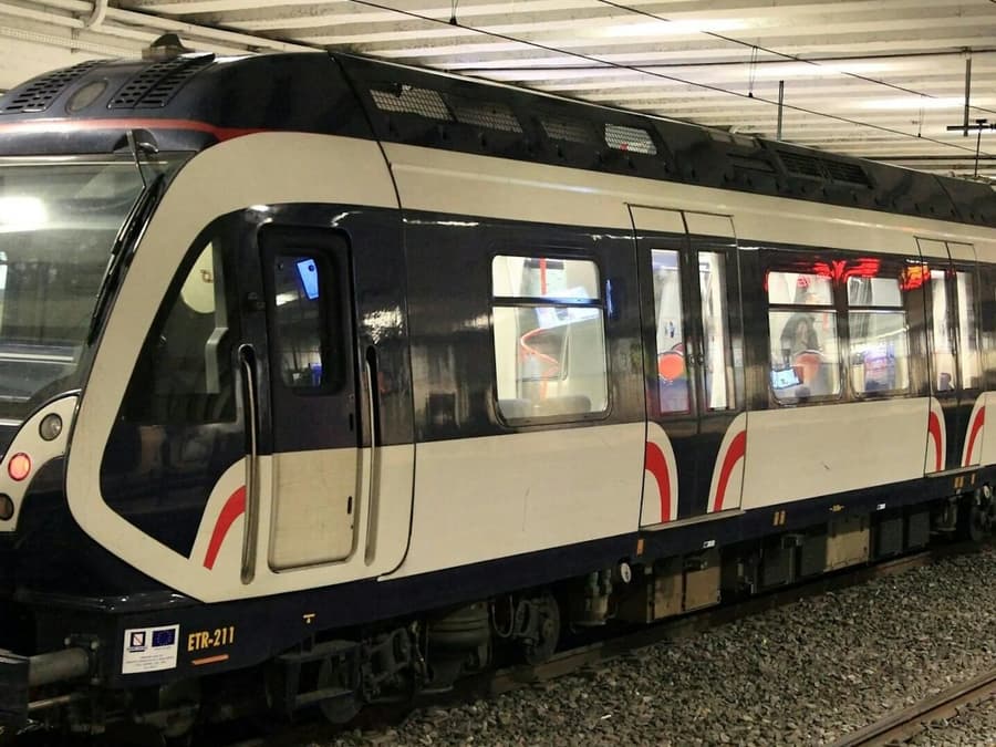 Sorrento: Train Transfer from/to Pompeii